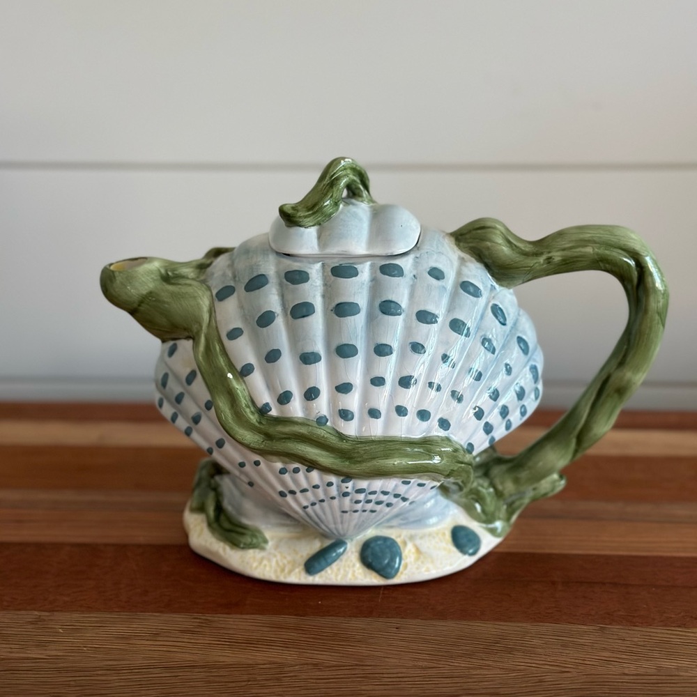 Vintage Sea Shell Tea Pot